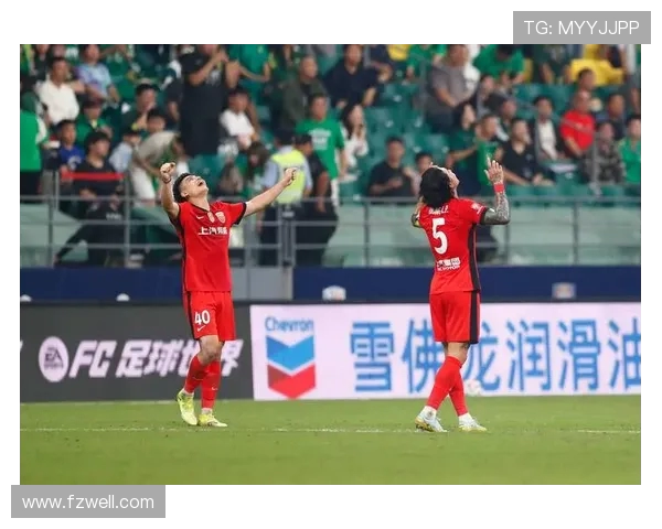 上海足球队在足球配合排行榜中荣登第九名展现出强劲实力与团队默契 上海足球队在足球配合排行榜中荣登第九名展现出强劲实力与团队默契