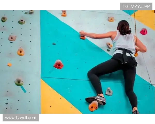 南京攀岩队在全国灵活性排行榜中荣获第七名展现出色攀岩实力与团队精神