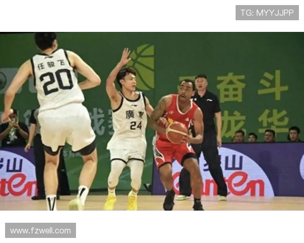 广东队与佛山队2013年CBA对决回顾与精彩瞬间分析 广东队与佛山队2013年CBA对决回顾与精彩瞬间分析