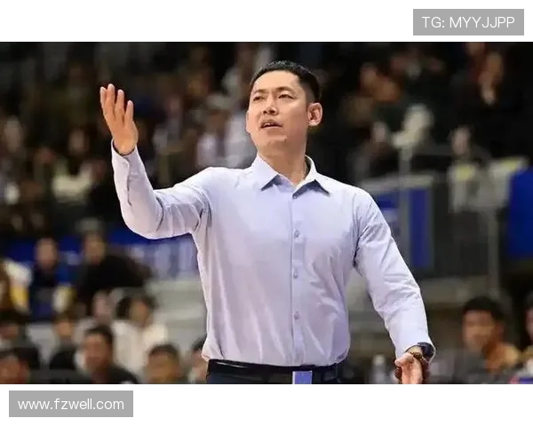 张庆鹏：从篮球场上的传奇到生活中的榜样，激励年轻一代追梦之路