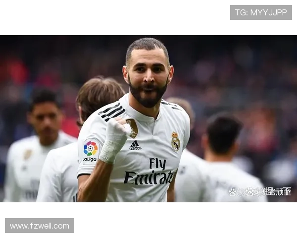 本泽马在足球界的传奇之路与未来发展展望