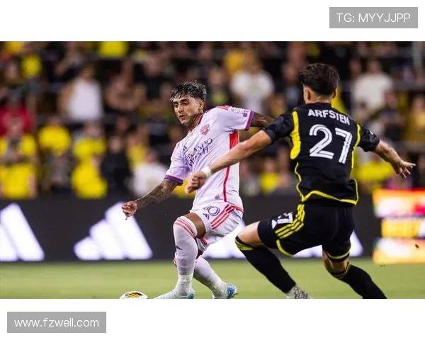 美职足激战芝加哥与哥伦布球队争夺季后赛席位的精彩对决